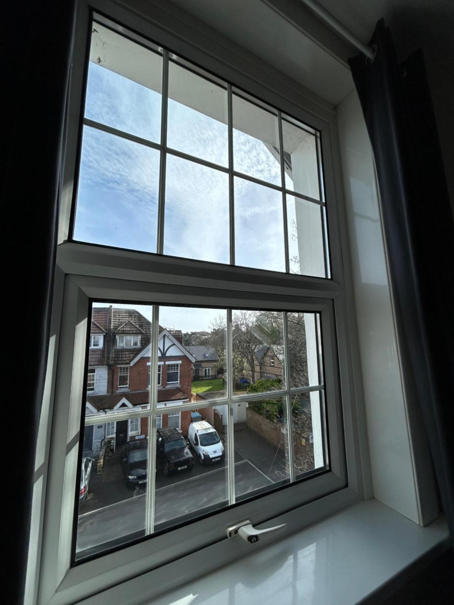 Seaside Rentals Bournemouth - 2Br, Upto 6Ppl, Beach 3 Min Walk, Dogs Ok, Wifi, Park 2 Cars Экстерьер фото