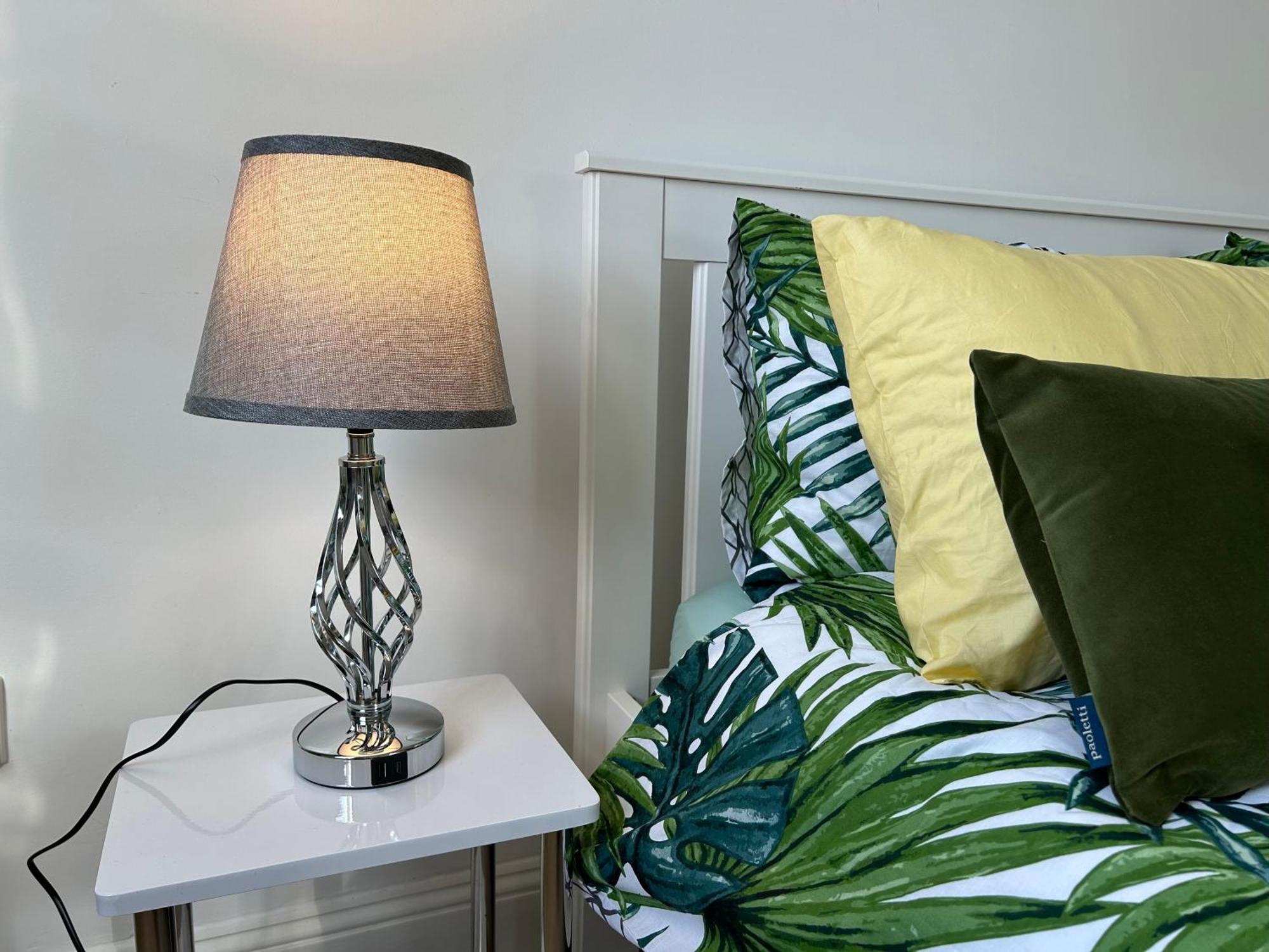 Seaside Rentals Bournemouth - 2Br, Upto 6Ppl, Beach 3 Min Walk, Dogs Ok, Wifi, Park 2 Cars Экстерьер фото